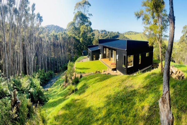 Photo of property in 19 Tikitiki Lane, Russell, 0272