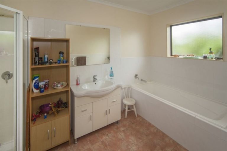 Photo of property in 5 Westglen Place, Ranui, Auckland, 0612