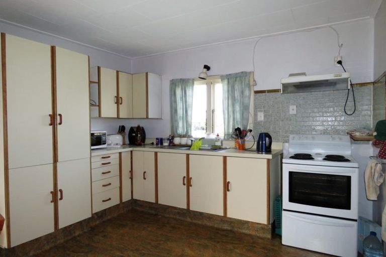 Photo of property in 17 Russell Street, Westport, 7825