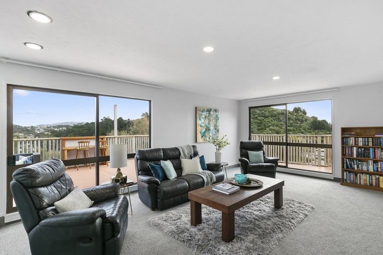 Photo of property in 8 Meridian Way, Whitby, Porirua, 5024