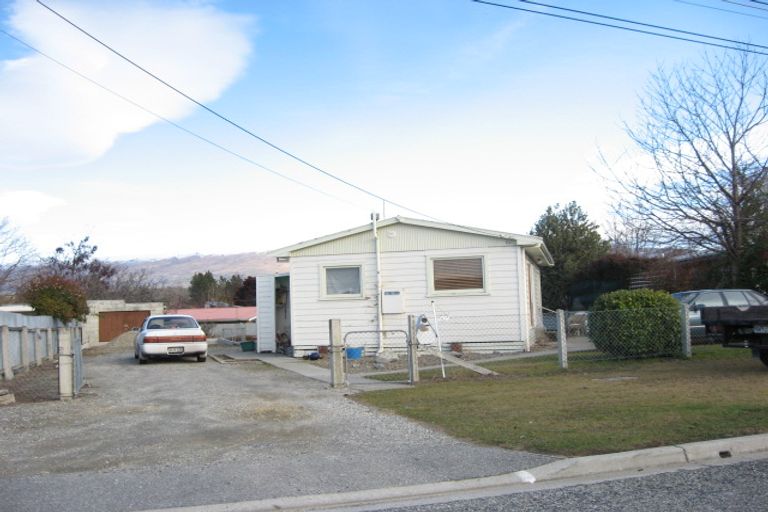 Photo of property in 21 Campbell Street, Alexandra, 9320