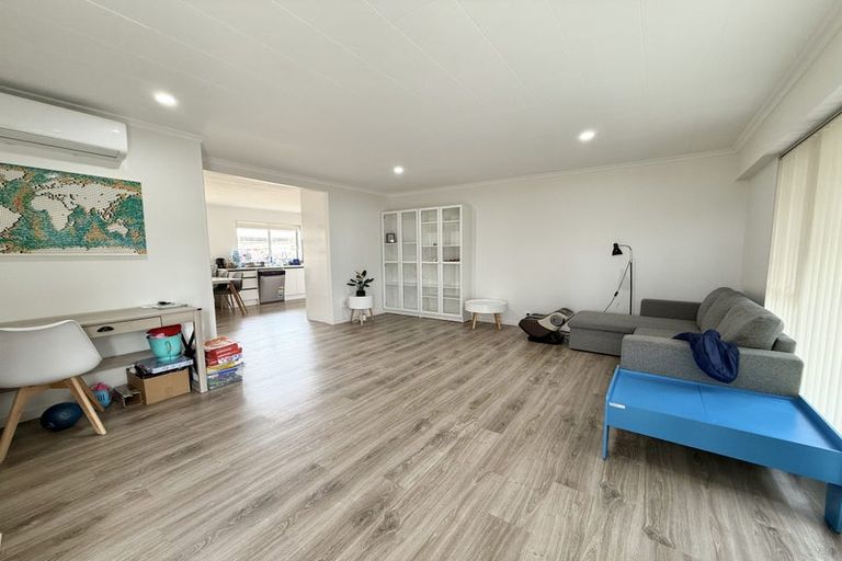 Photo of property in 1/73 Macleans Road, Bucklands Beach, Auckland, 2014