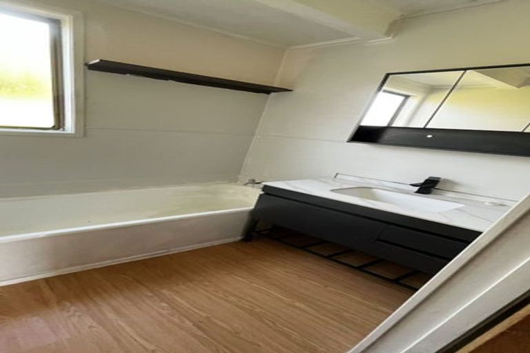 Photo of property in 5 Struan Place, Highland Park, Auckland, 2010