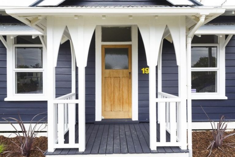 Photo of property in 19 Carlisle Street, Milson, Palmerston North, 4414