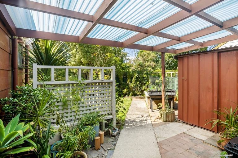 Photo of property in 15 Kingfisher Way, Te Kowhai, Hamilton, 3288