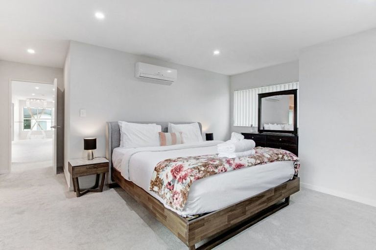 Photo of property in 20 Thomas Rielly Avenue, Hobsonville, Auckland, 0616