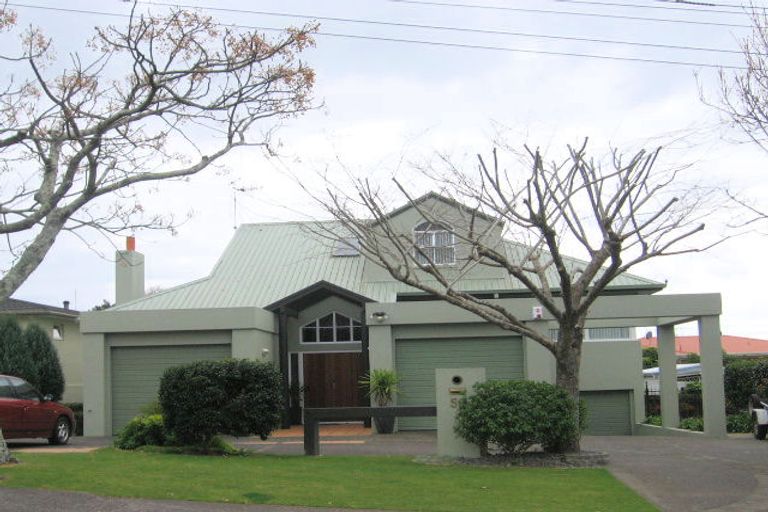 Photo of property in 56 Hinewa Road, Otumoetai, Tauranga, 3110