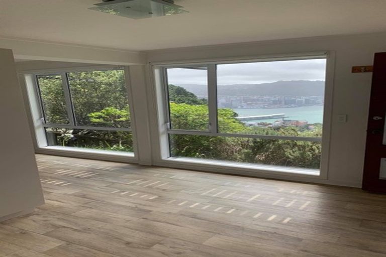 Photo of property in 39 Robieson Street, Roseneath, Wellington, 6011