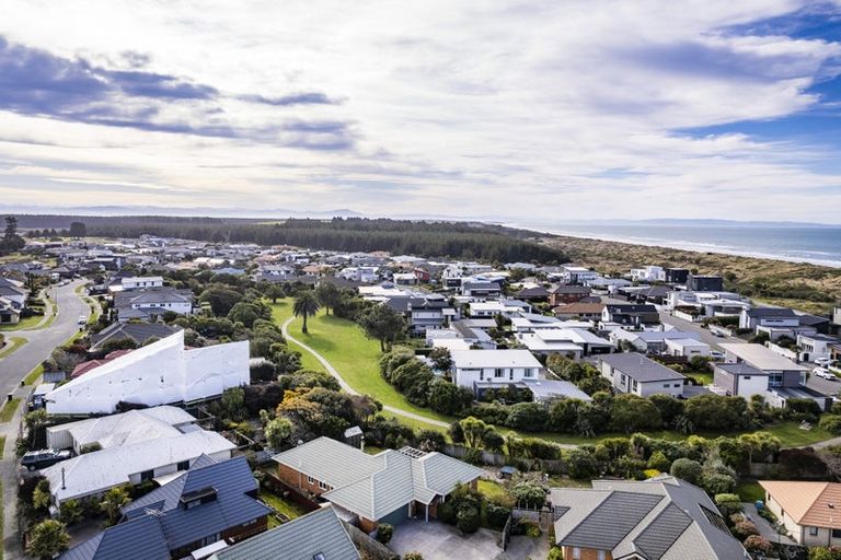 Photo of property in 14 Eastwood Rise, Waimairi Beach, Christchurch, 8083