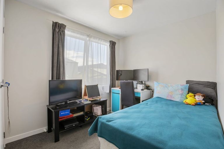 Photo of property in 18 Farnborough Crescent, Mangere, Auckland, 2022