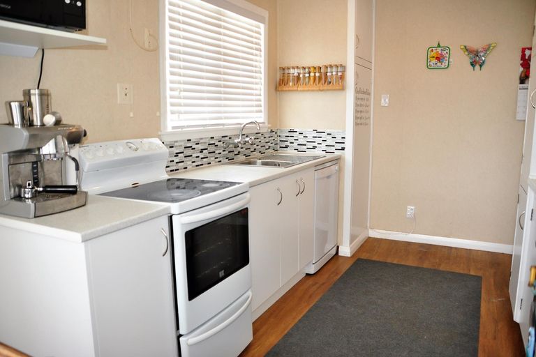 Photo of property in 3 Wakefield Street, Awapuni, Palmerston North, 4412