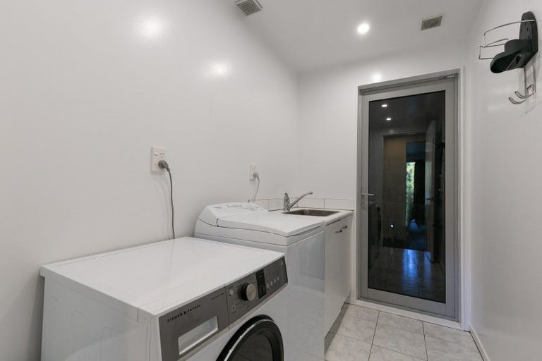 Photo of property in 45 Onslow Road, Khandallah, Wellington, 6035