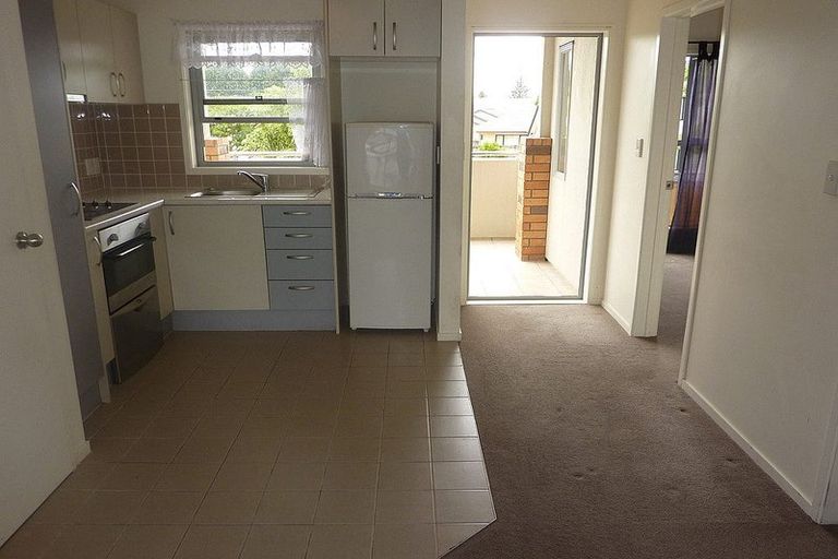 Photo of property in 4/33 Kenderdine Road, Papatoetoe, Auckland, 2025