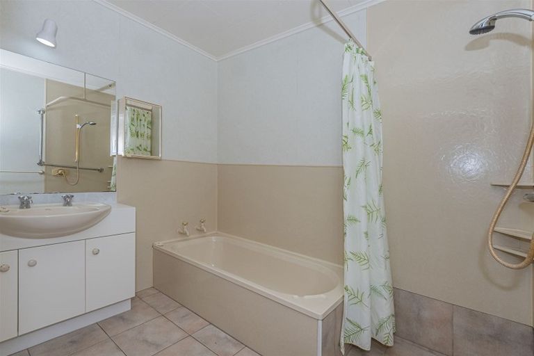 Photo of property in 2 Graham Street, Kensington, Whangarei, 0112