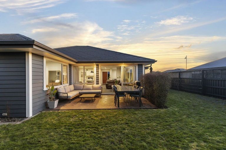 Photo of property in 14 Greenwich Street, Halswell, Christchurch, 8025