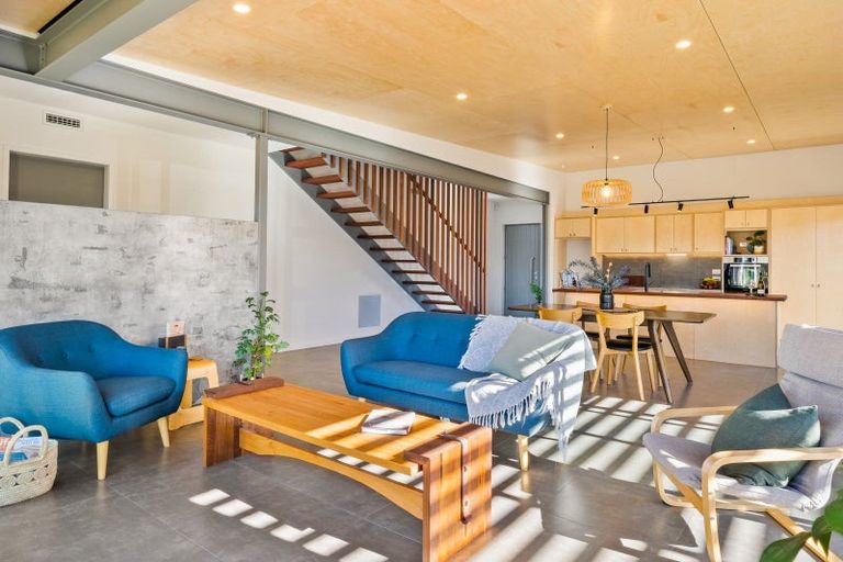 Photo of property in 4 Mirek Street, Waikanae, 5036