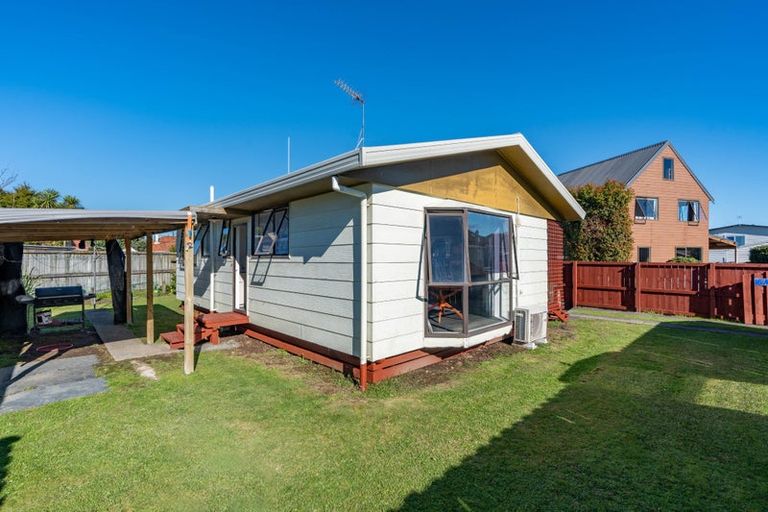 Photo of property in 16 Tranmere Road, Fairfield, Hamilton, 3214