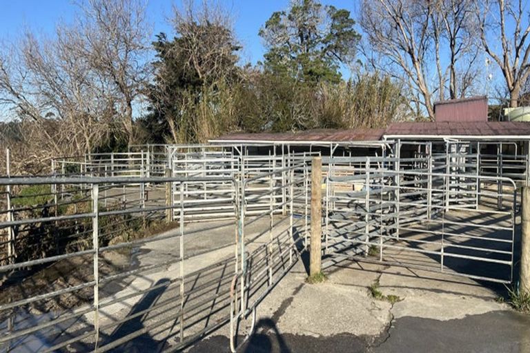 Photo of property in 492 Wairere Road, Paparoa, 0571