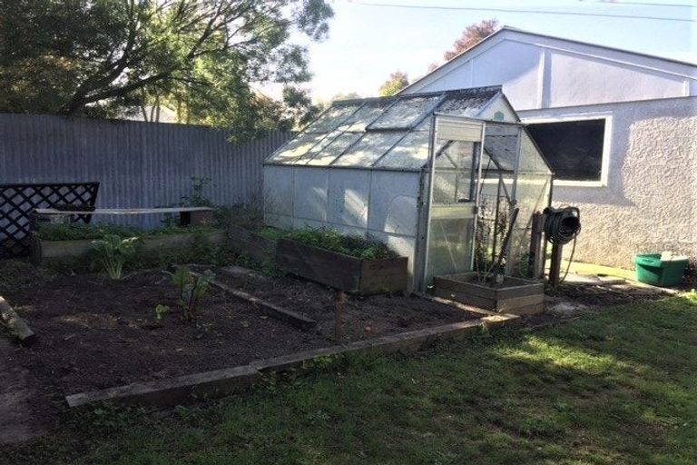 Photo of property in 282 Keyes Road, New Brighton, Christchurch, 8083