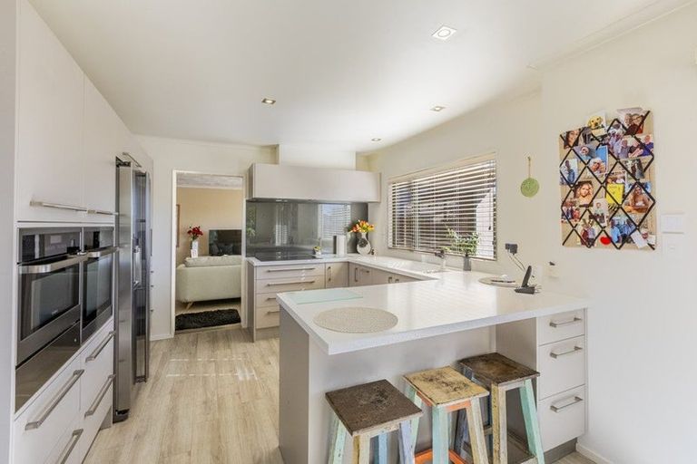 Photo of property in 2 Bucksburn Place, Greenmeadows, Napier, 4112