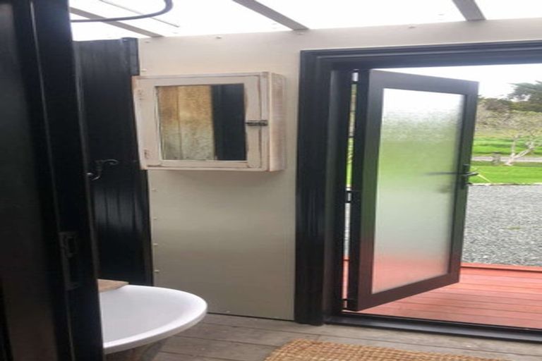 Photo of property in 6 Arahiwi Rise, Pataua South, Onerahi, 0192