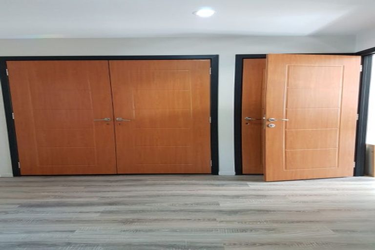 Photo of property in 208 Don Buck Road, Massey, Auckland, 0614