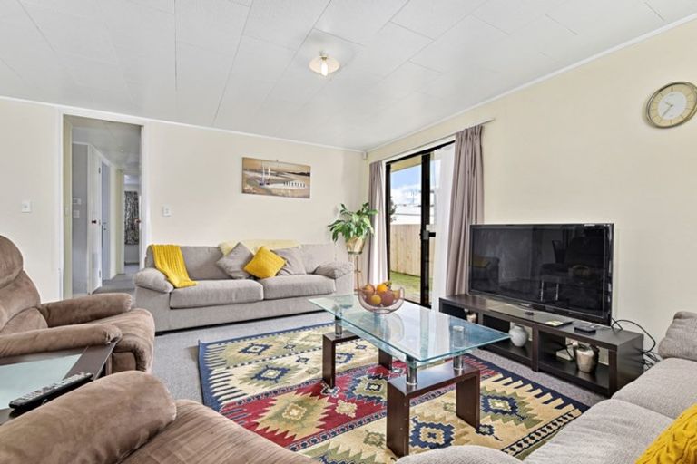 Photo of property in 3/35 Waterview Road West, Takanini, 2112