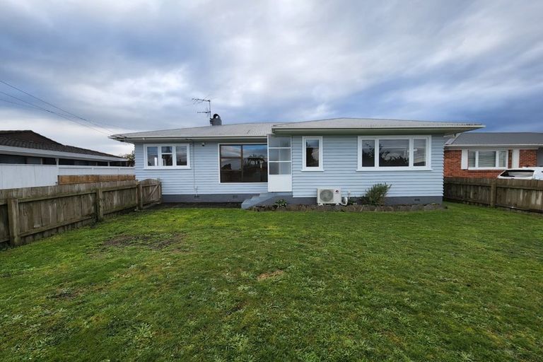 Photo of property in 41 Hill Crescent, Papakura, 2110