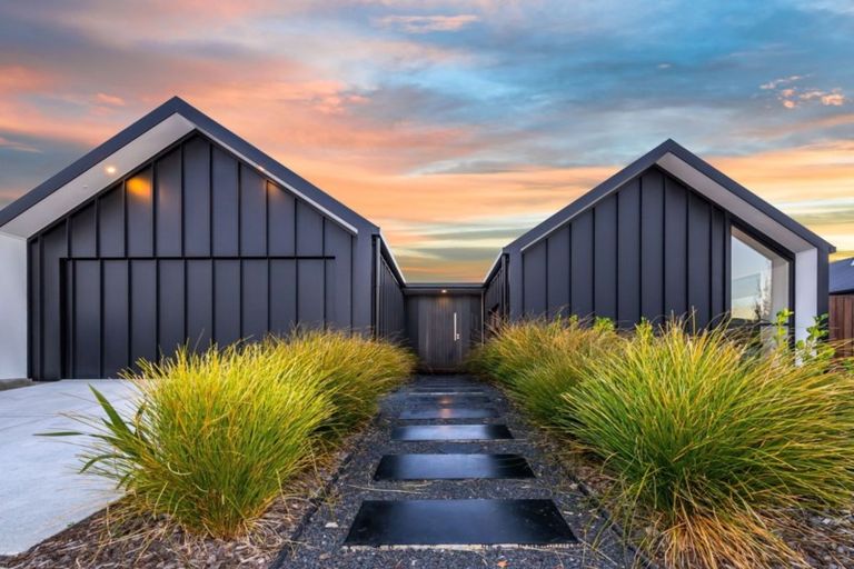 Photo of property in 96 Bradwell Crescent, Halswell, Christchurch, 8025