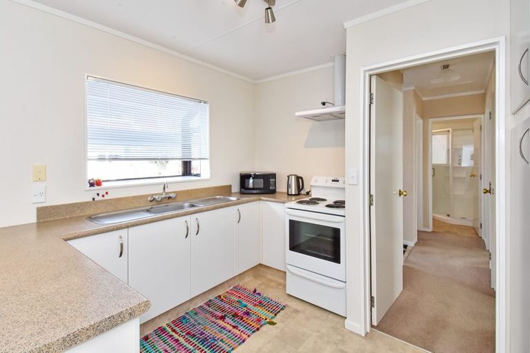 Photo of property in 2/10 Carnoustie Drive, Wattle Downs, Auckland, 2103