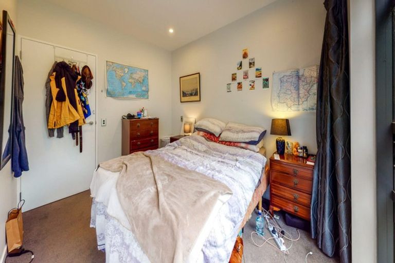 Photo of property in 13 San Sebastian Road, Kelburn, Wellington, 6012