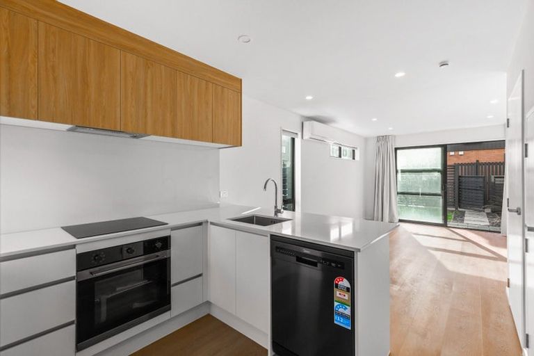 Photo of property in 10/60 Selo Street, Glen Eden, Auckland, 0602