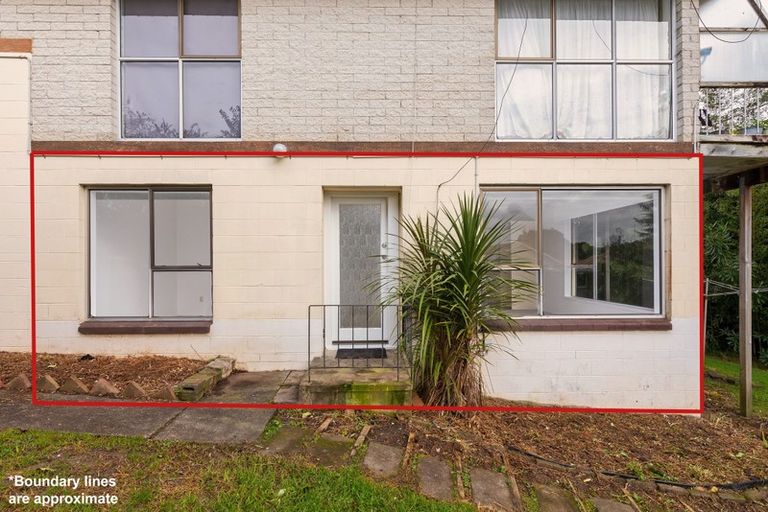 Photo of property in 2/28 Copley Street, New Lynn, Auckland, 0600