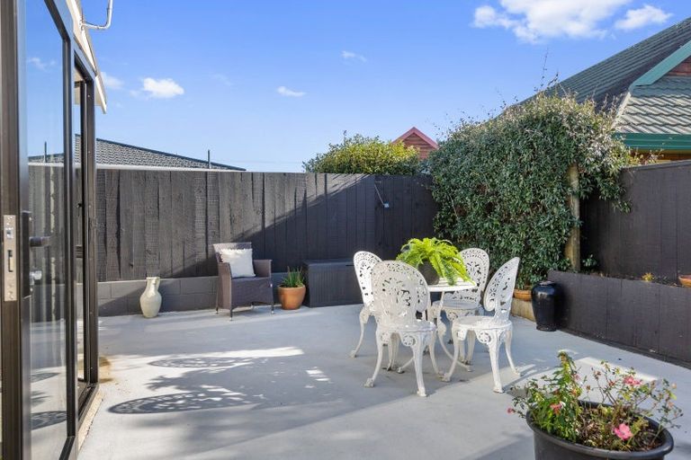 Photo of property in 273/1 Mangorei Road, Merrilands, New Plymouth, 4312