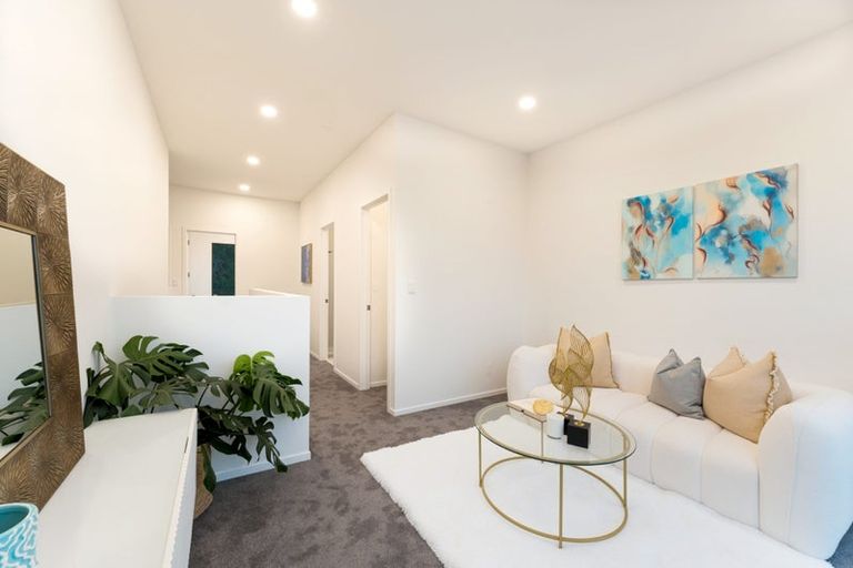 Photo of property in 26 Curtiss Circle, Hobsonville, 0618