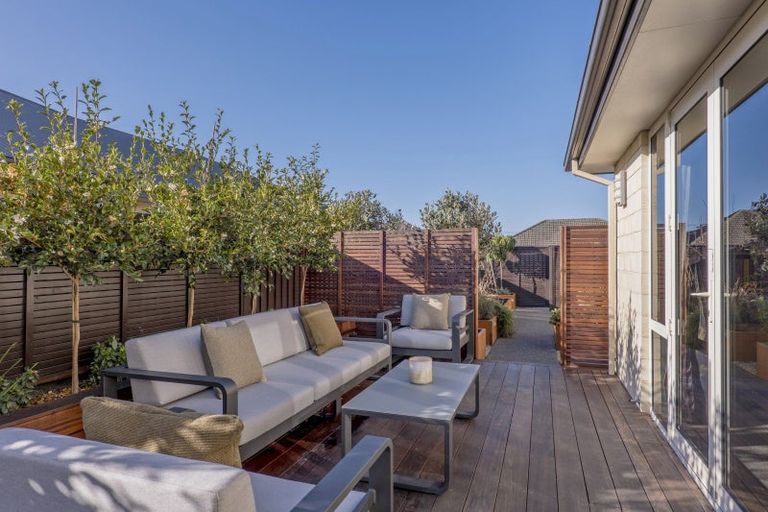 Photo of property in 17 Westpark Drive, Burnside, Christchurch, 8053