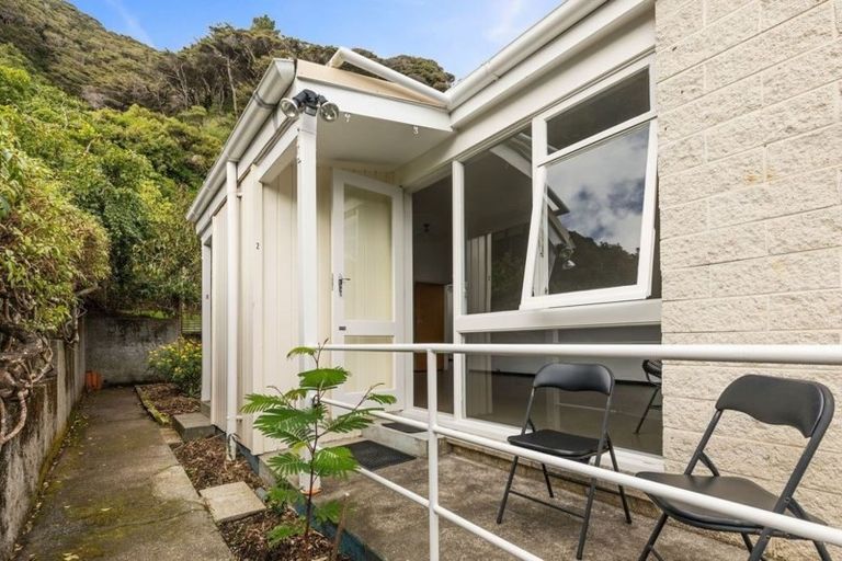 Photo of property in 2/345 Muritai Road, Eastbourne, Lower Hutt, 5013