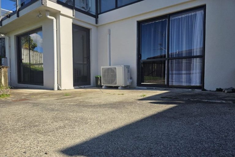 Photo of property in 68a Bradbury Road, Botany Downs, Auckland, 2010