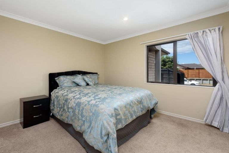 Photo of property in 2 Paul Close, Papamoa Beach, Papamoa, 3118