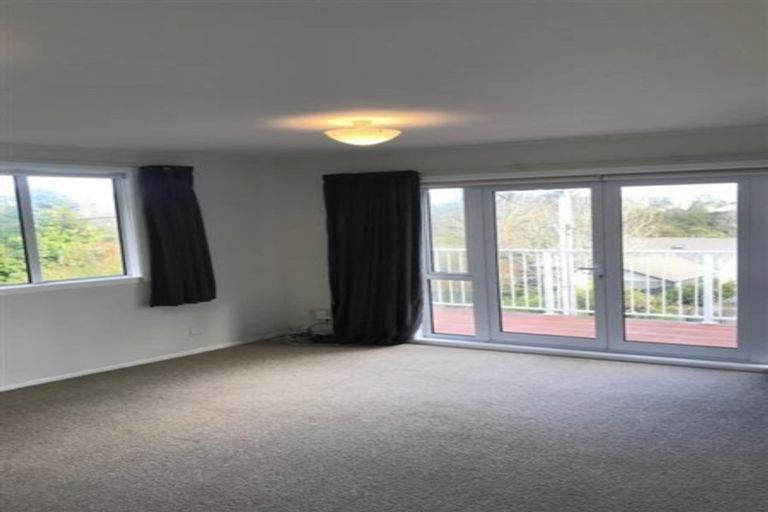 Photo of property in 514 West Coast Road, Oratia, Auckland, 0604