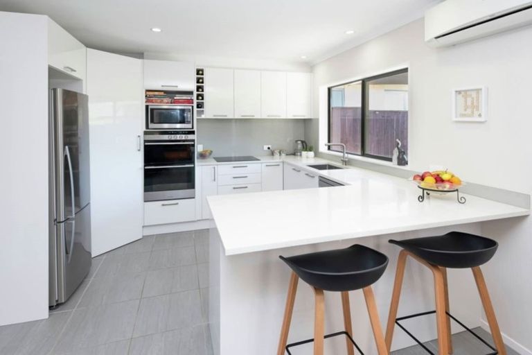 Photo of property in 9 Franshell Crescent, East Tamaki, Auckland, 2013
