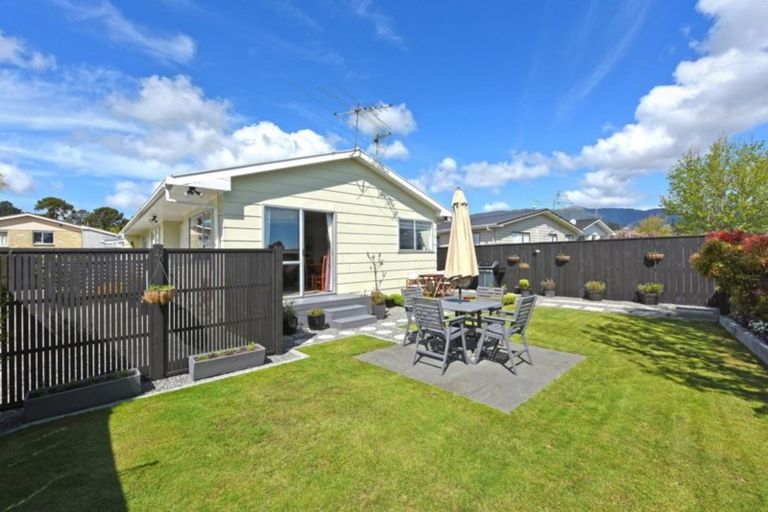 Photo of property in 28a Roband Crescent, Brown Owl, Upper Hutt, 5018