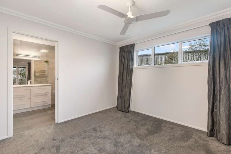 Photo of property in 62 Russell Street, Marton, 4710