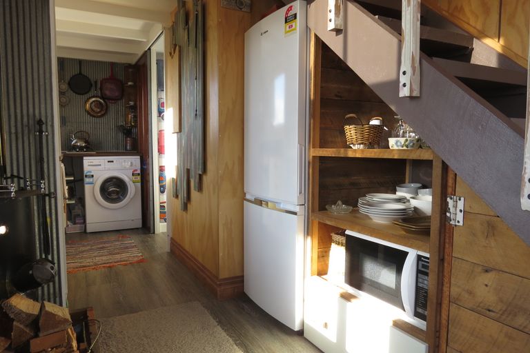 Photo of property in 123 School Road, Te Horo, Otaki, 5582