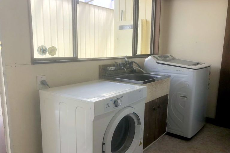 Photo of property in 16 Douglas Road, Waipukurau, 4200