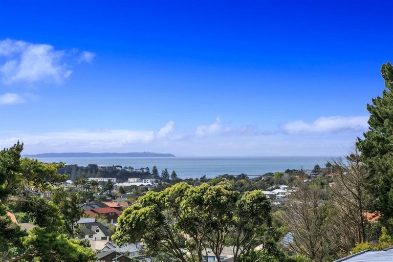 Photo of property in 1/7 Malters Place, Browns Bay, Auckland, 0630