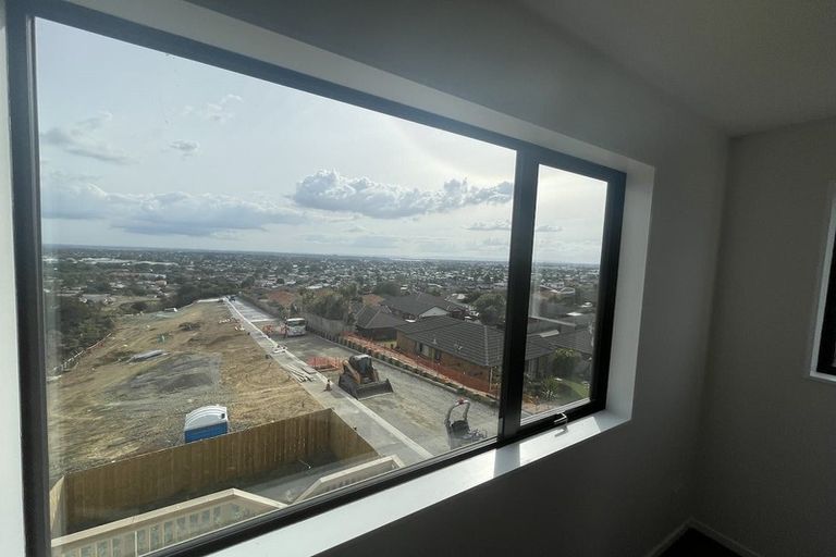 Photo of property in 9a Crestview Rise, Papakura, 2110