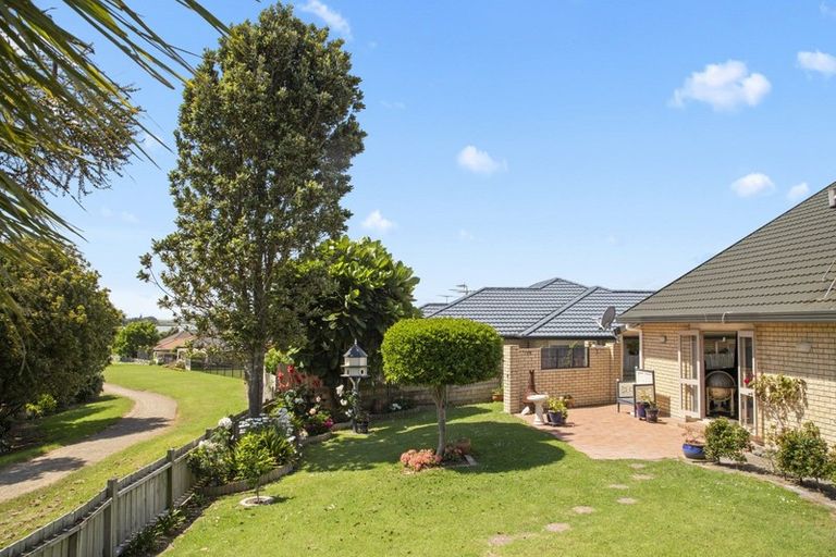 Photo of property in 67 Elsie Drive, Waiuku, 2123