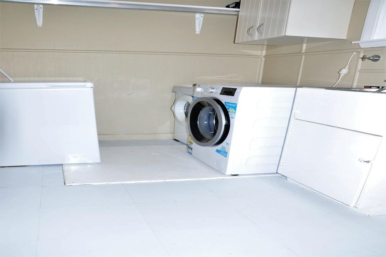 Photo of property in 3 Wakefield Street, Awapuni, Palmerston North, 4412