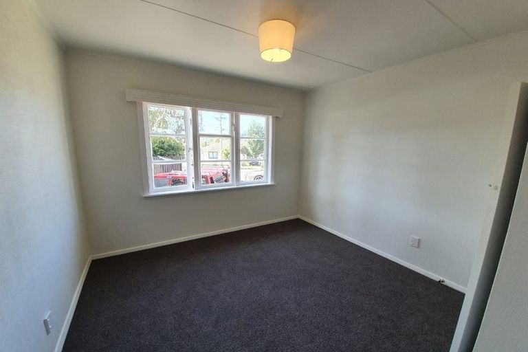 Photo of property in 17 Karaka Street, Wainuiomata, Lower Hutt, 5014